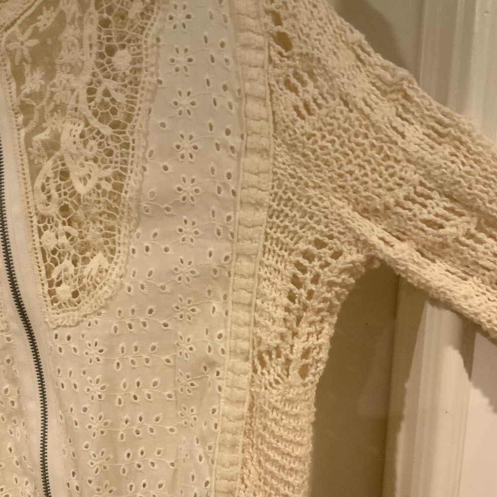 Sweater - Picture 4 of 8